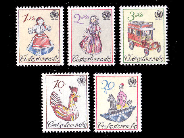 アンティークドールやおもちゃなど（チェコスロバキア 1986年）の外国切手5種（未使用） Cham猫（チャムネコ）